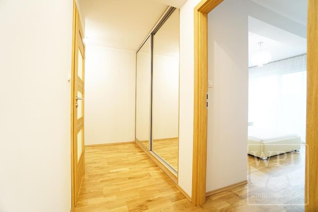 Modern Apartment-City Center-New Building-Garage Wroclaw Dış mekan fotoğraf